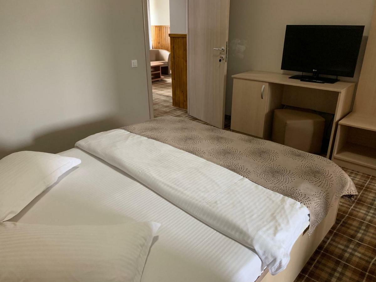 Vila Curcubeu Hotel Busteni Bagian luar foto