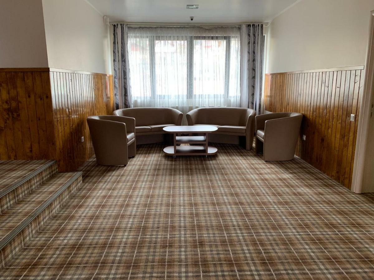 Vila Curcubeu Hotel Busteni Bagian luar foto