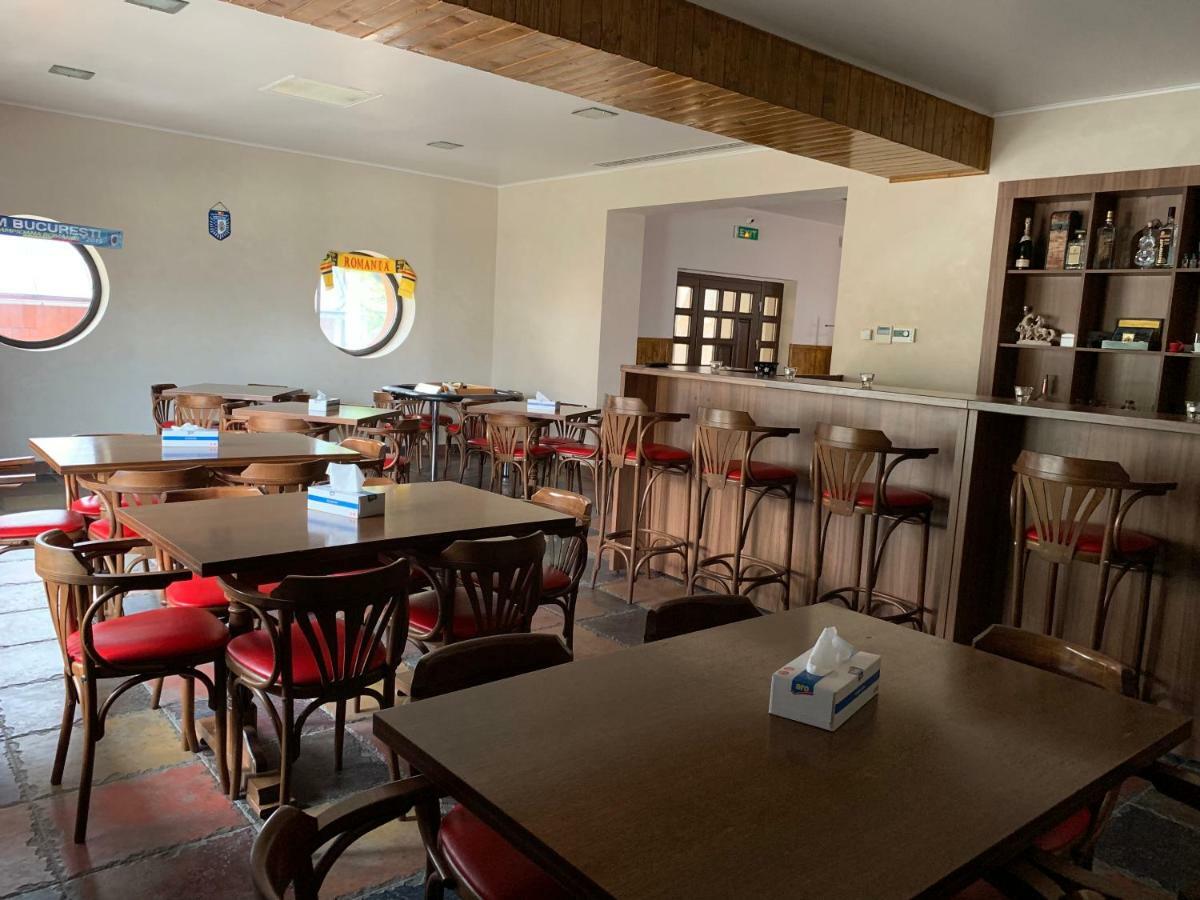 Vila Curcubeu Hotel Busteni Bagian luar foto