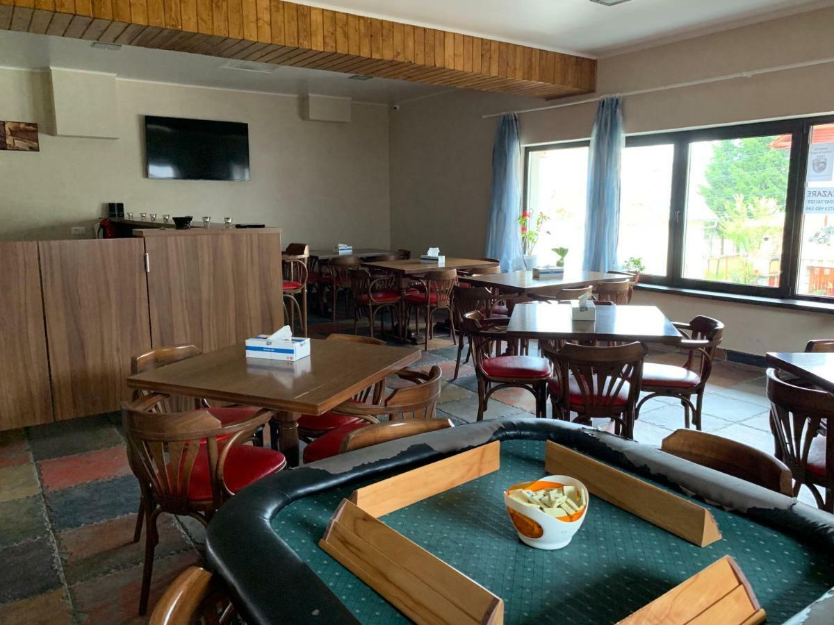 Vila Curcubeu Hotel Busteni Bagian luar foto